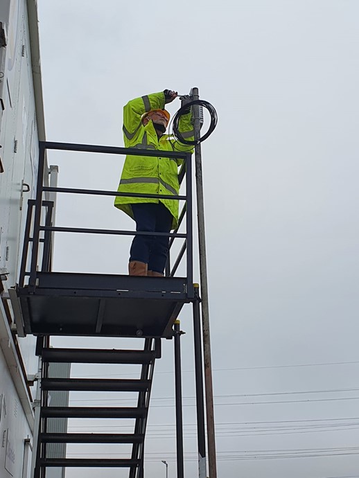 Installing the master beable beacon